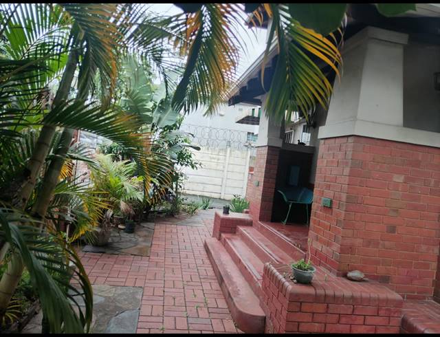 2 BEDROOM FLAT FOR SALE IN GLENWOOD
